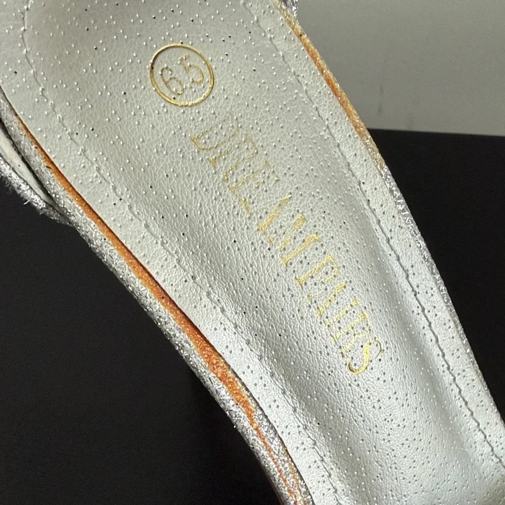 Dream Pairs Glittering Silver Heels‎ Sz 6.5